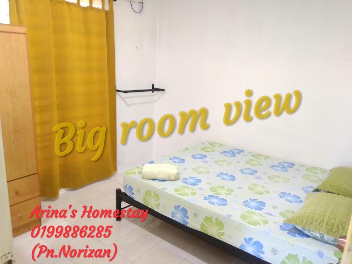 Arina'S Homestay Кампунґ-Куала-Бесут Екстер'єр фото